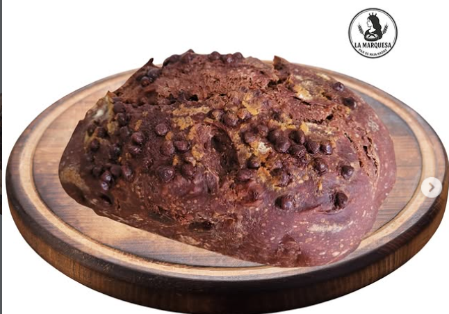 Pan de molde de masa madre con trocitos de chocolate